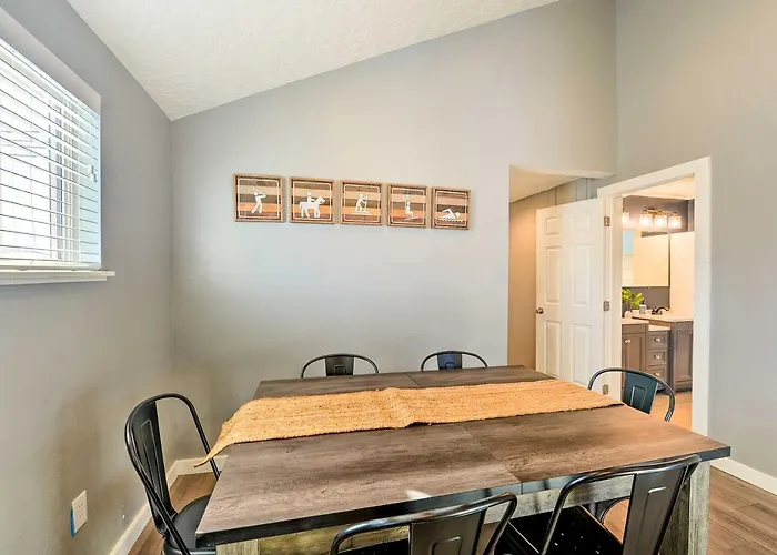 Holiday home Centrally Located Vacation Rental!