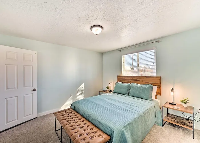Centrally Located Vacation Rental! Holiday home