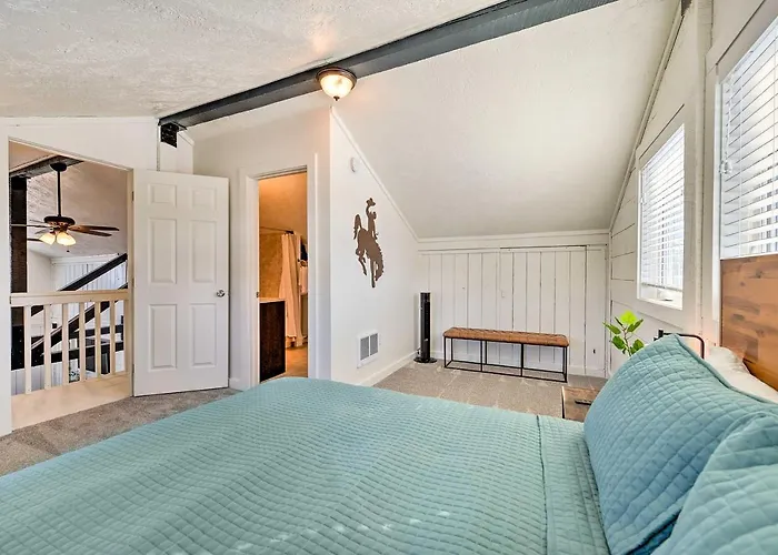 Holiday home Centrally Located Vacation Rental! *