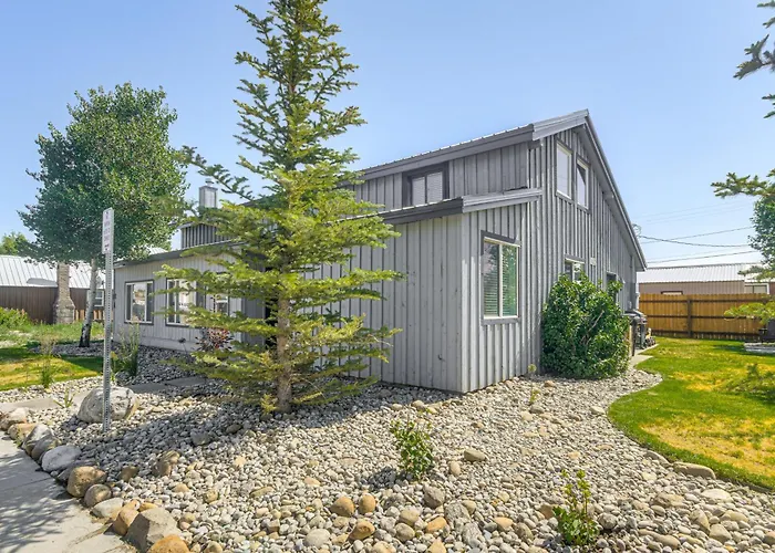 Holiday home Centrally Located Vacation Rental! *